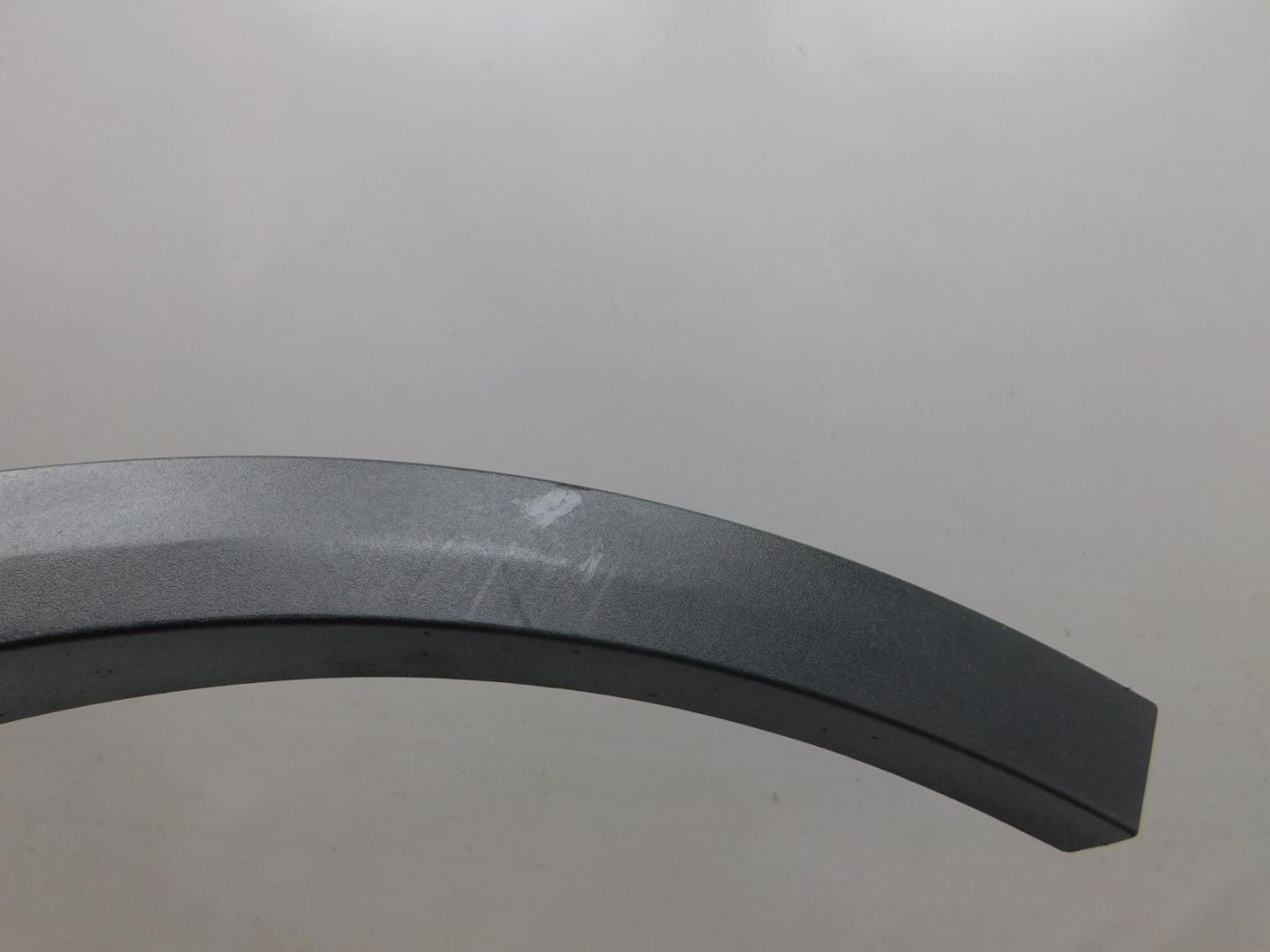 Накладка заднего крыла правого