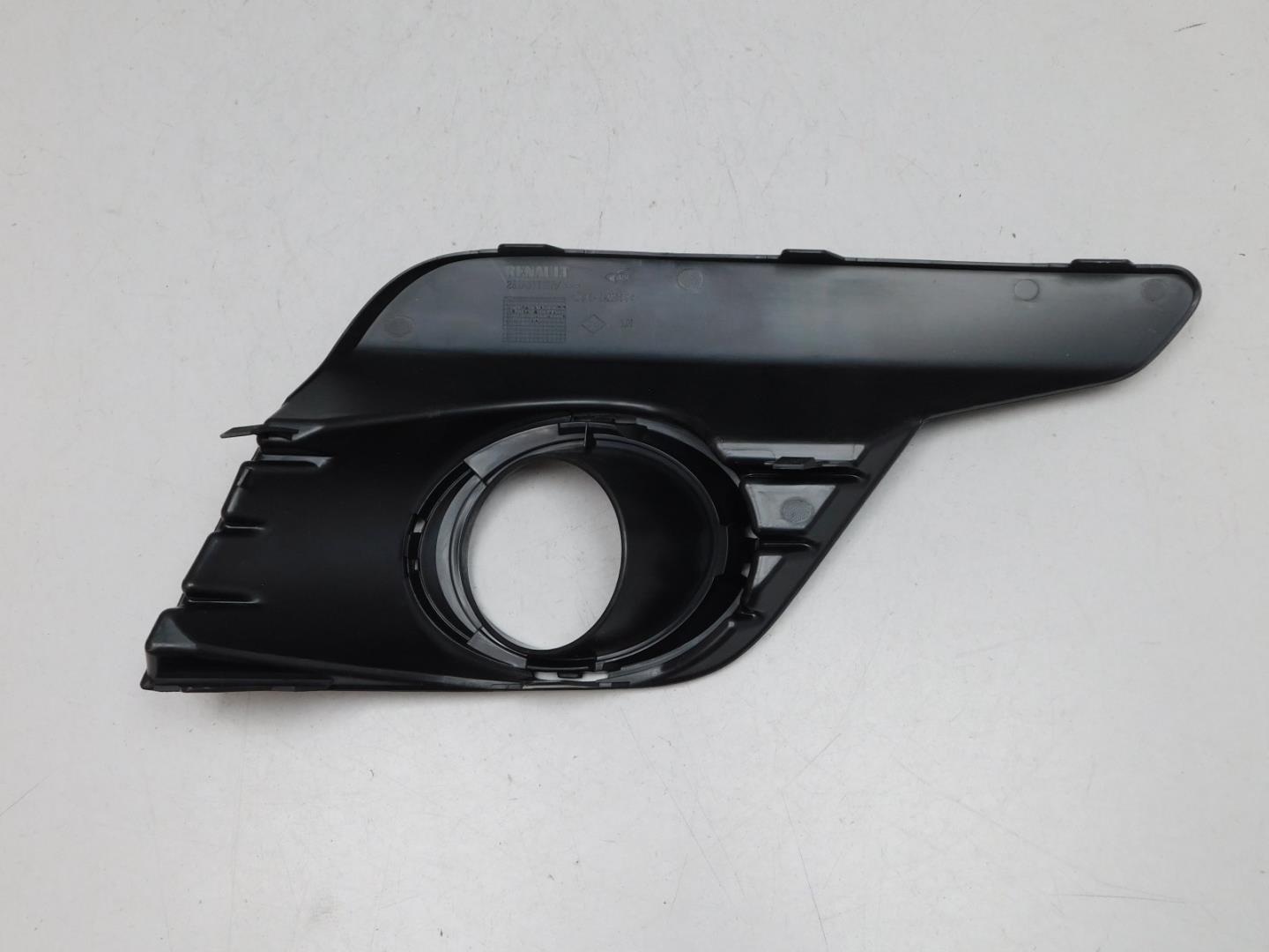 Решетка в бампер левая