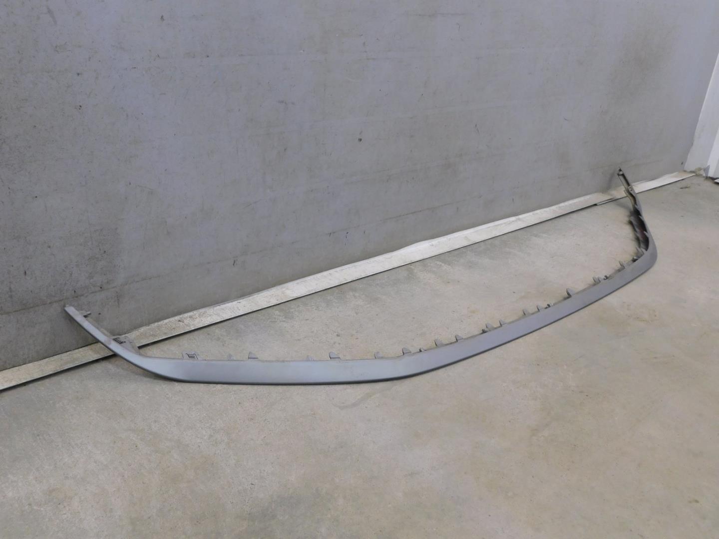 Накладка переднего бампера