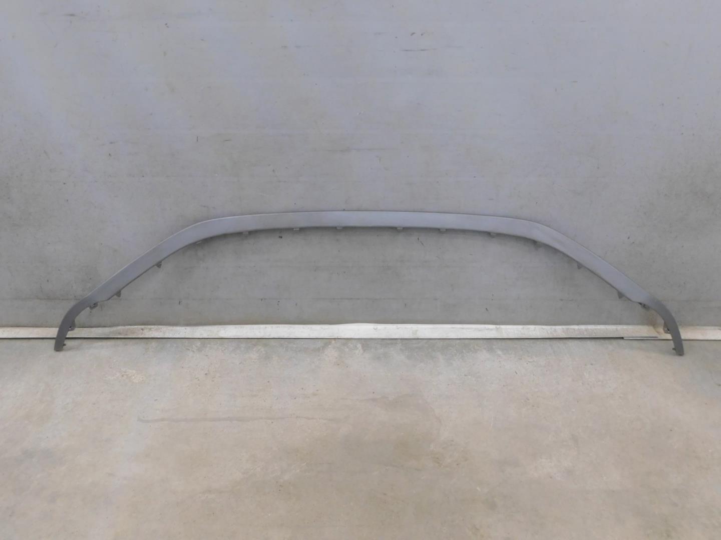 Накладка переднего бампера