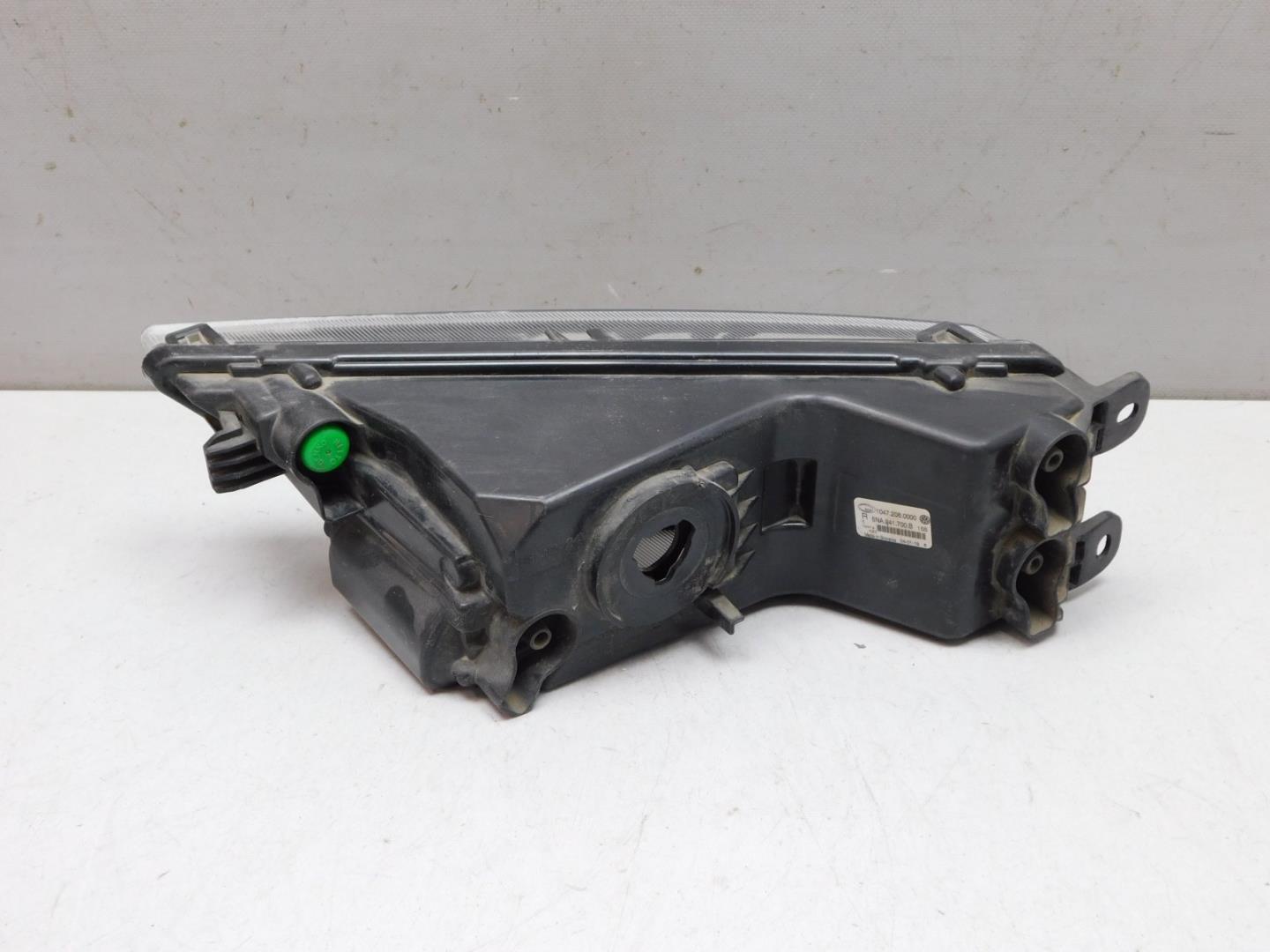 Фара противотуманная правая