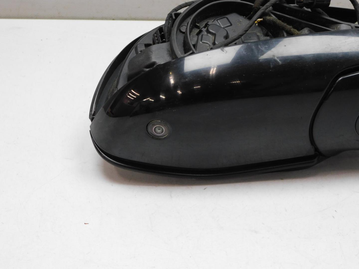 Зеркало правое электрическое