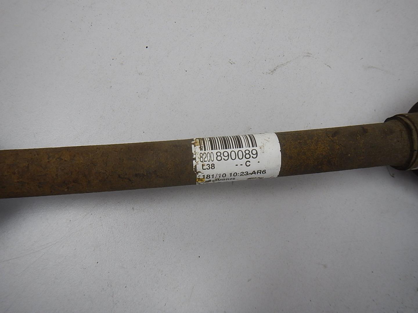 Полуось правая (привод)