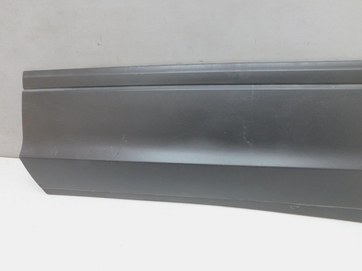 Накладка двери задней левой