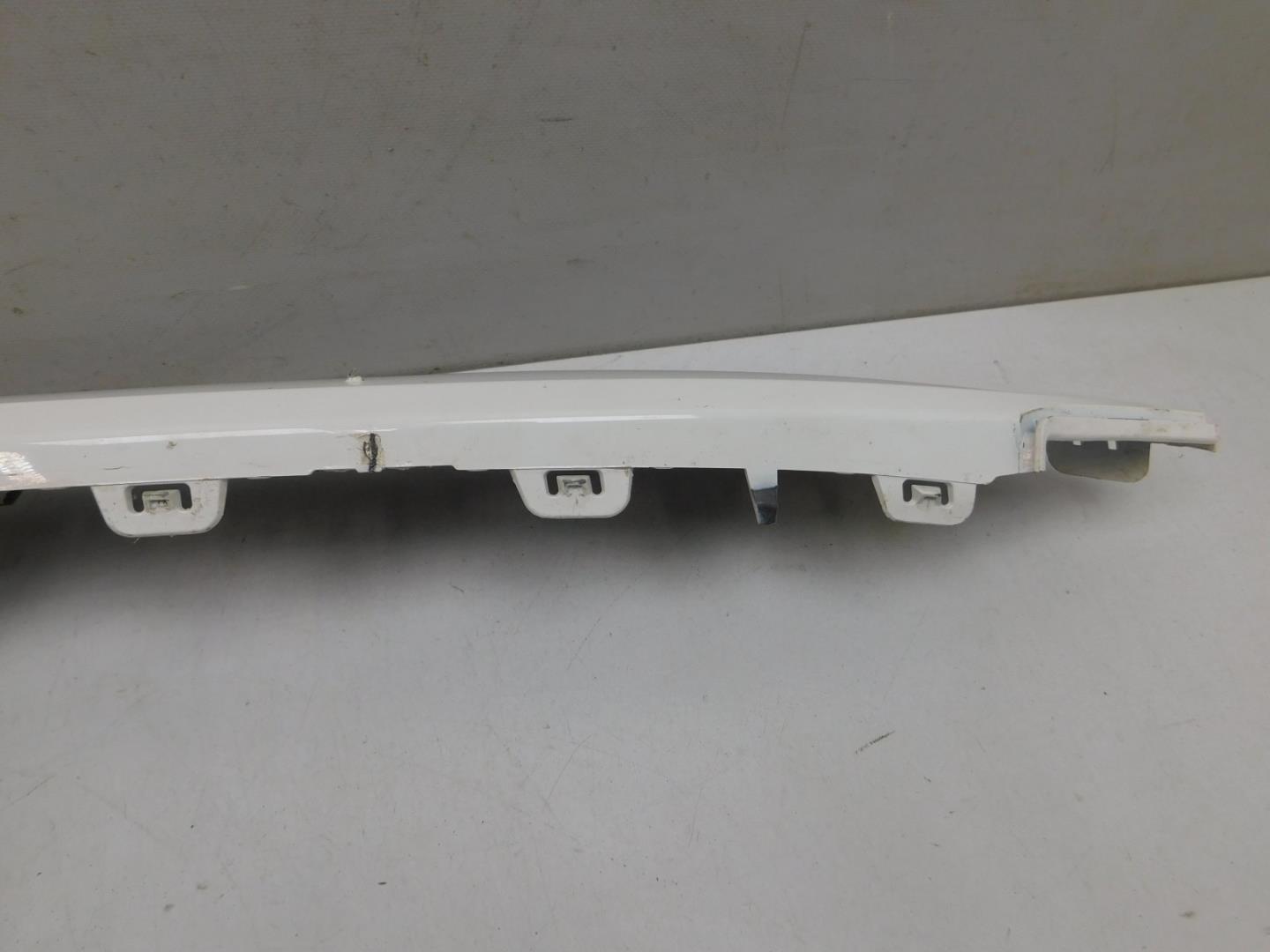 Накладка переднего бампера