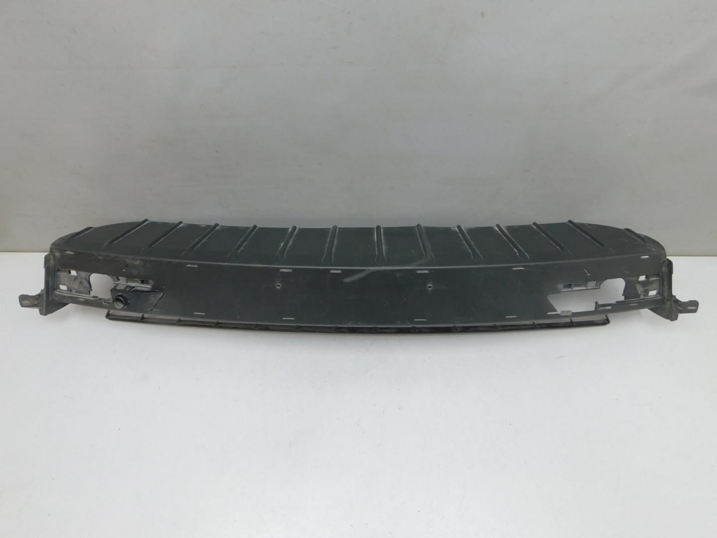 Кронштейн решетки радиатора