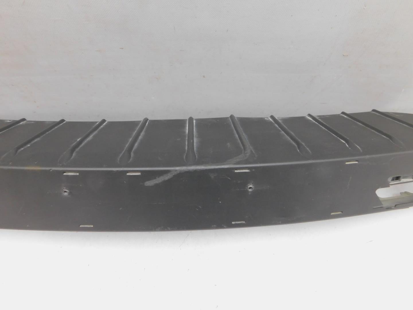 Кронштейн решетки радиатора