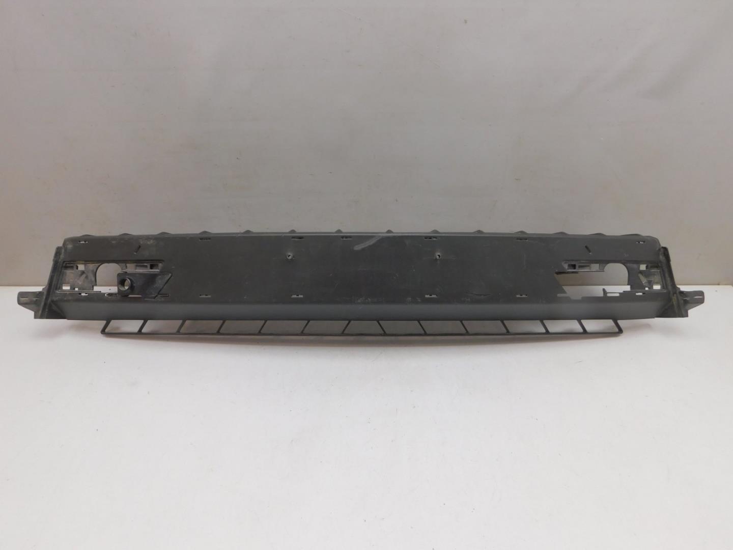 Кронштейн решетки радиатора