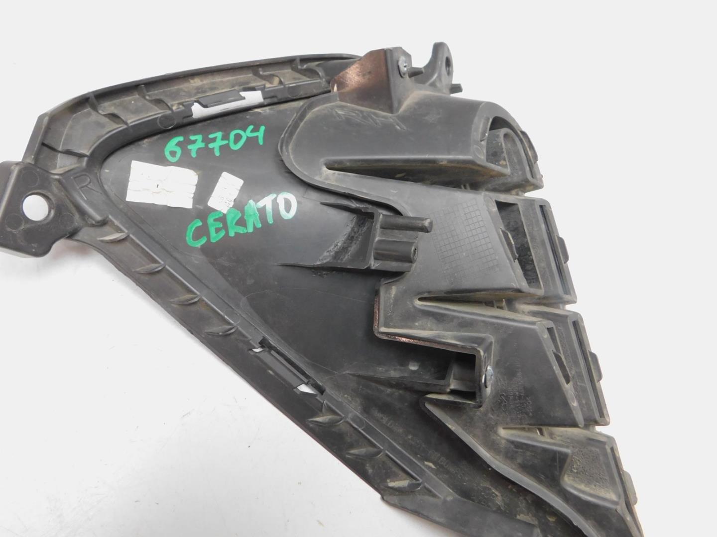 Решетка в бампер правая