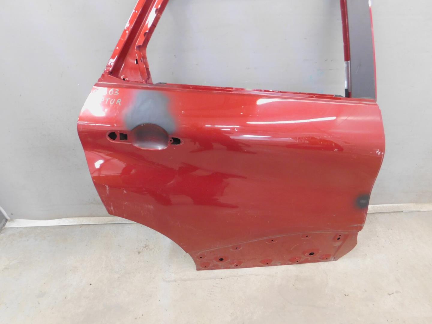 Дверь задняя правая