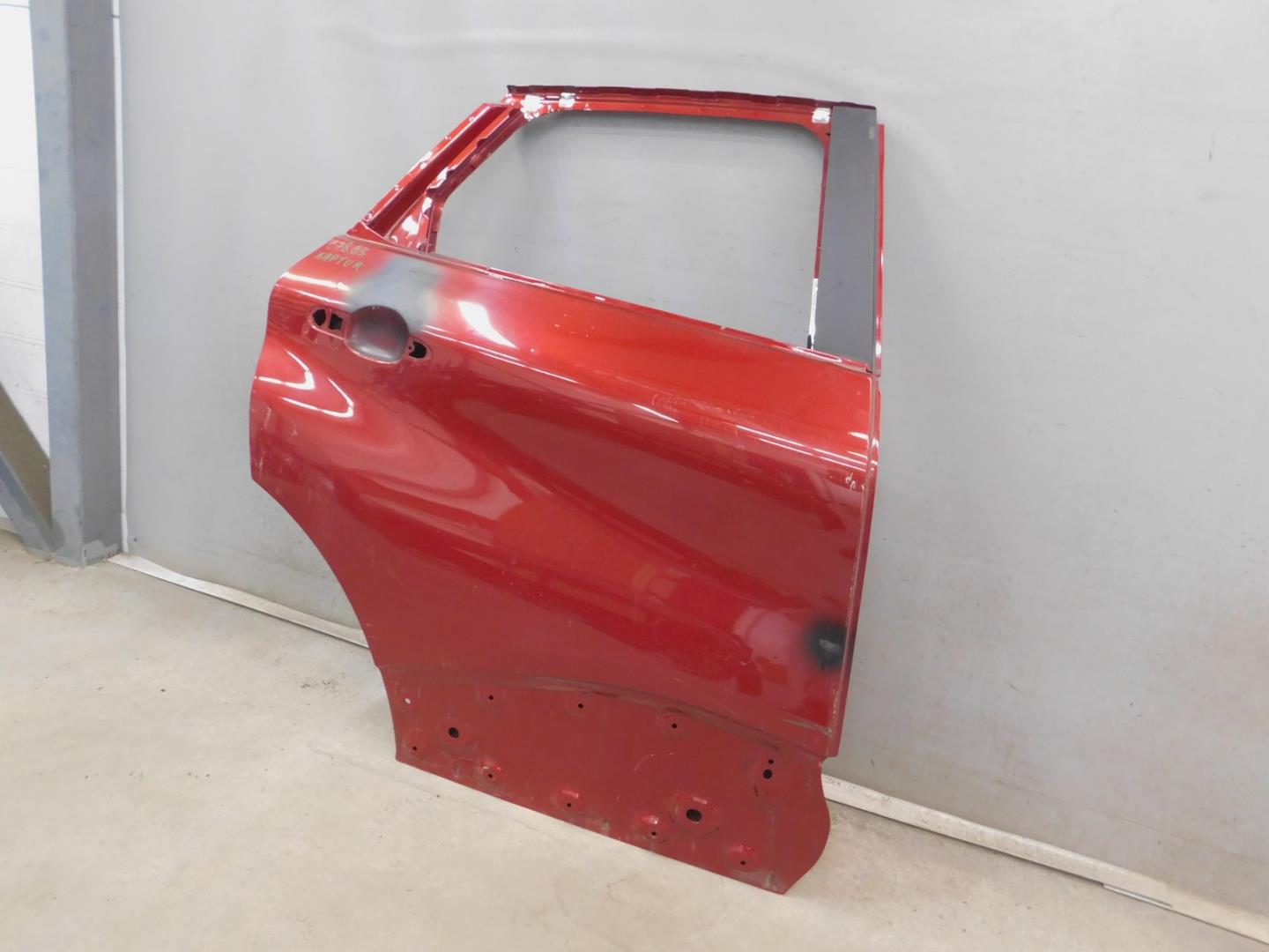 Дверь задняя правая