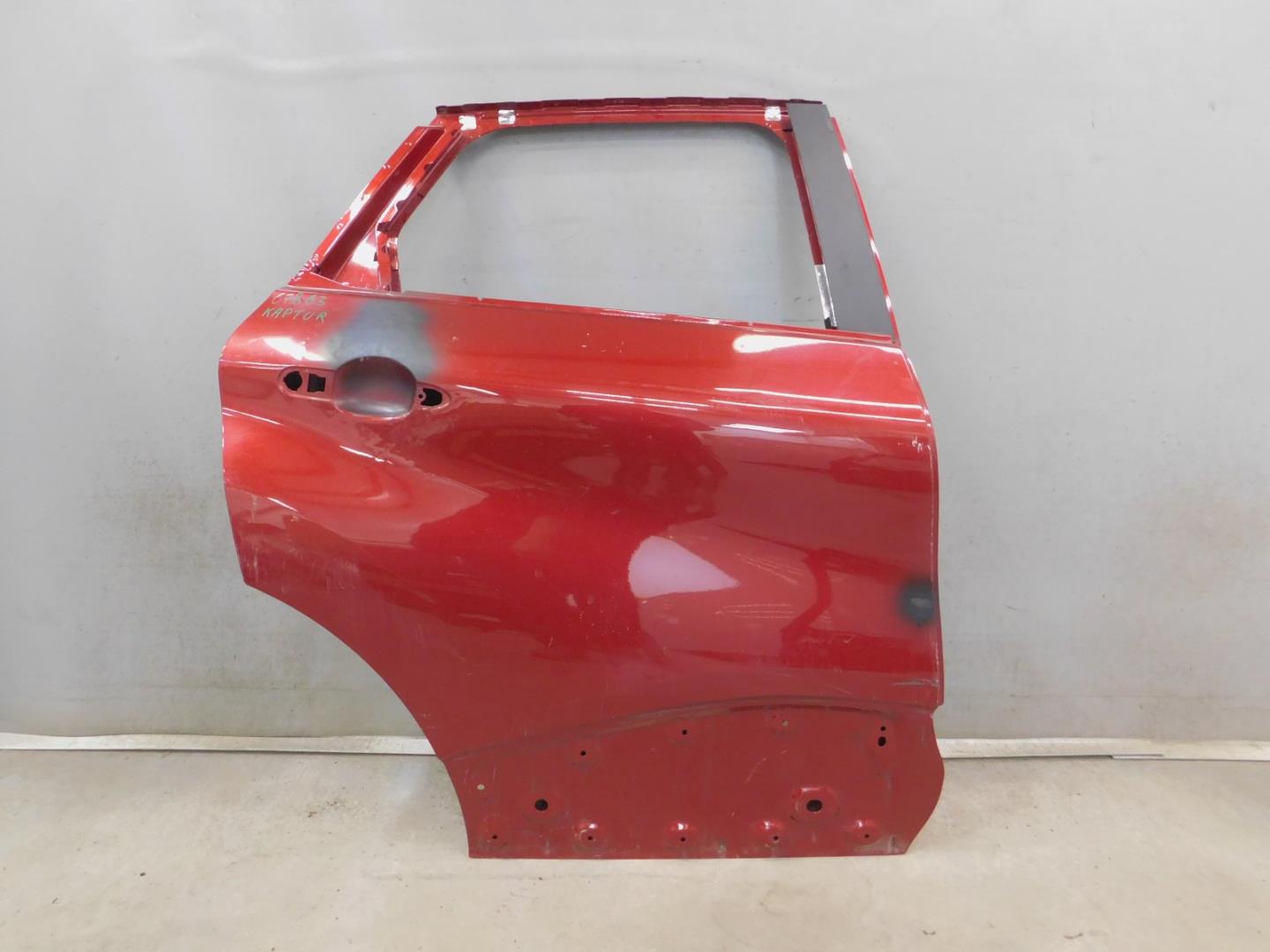 Дверь задняя правая