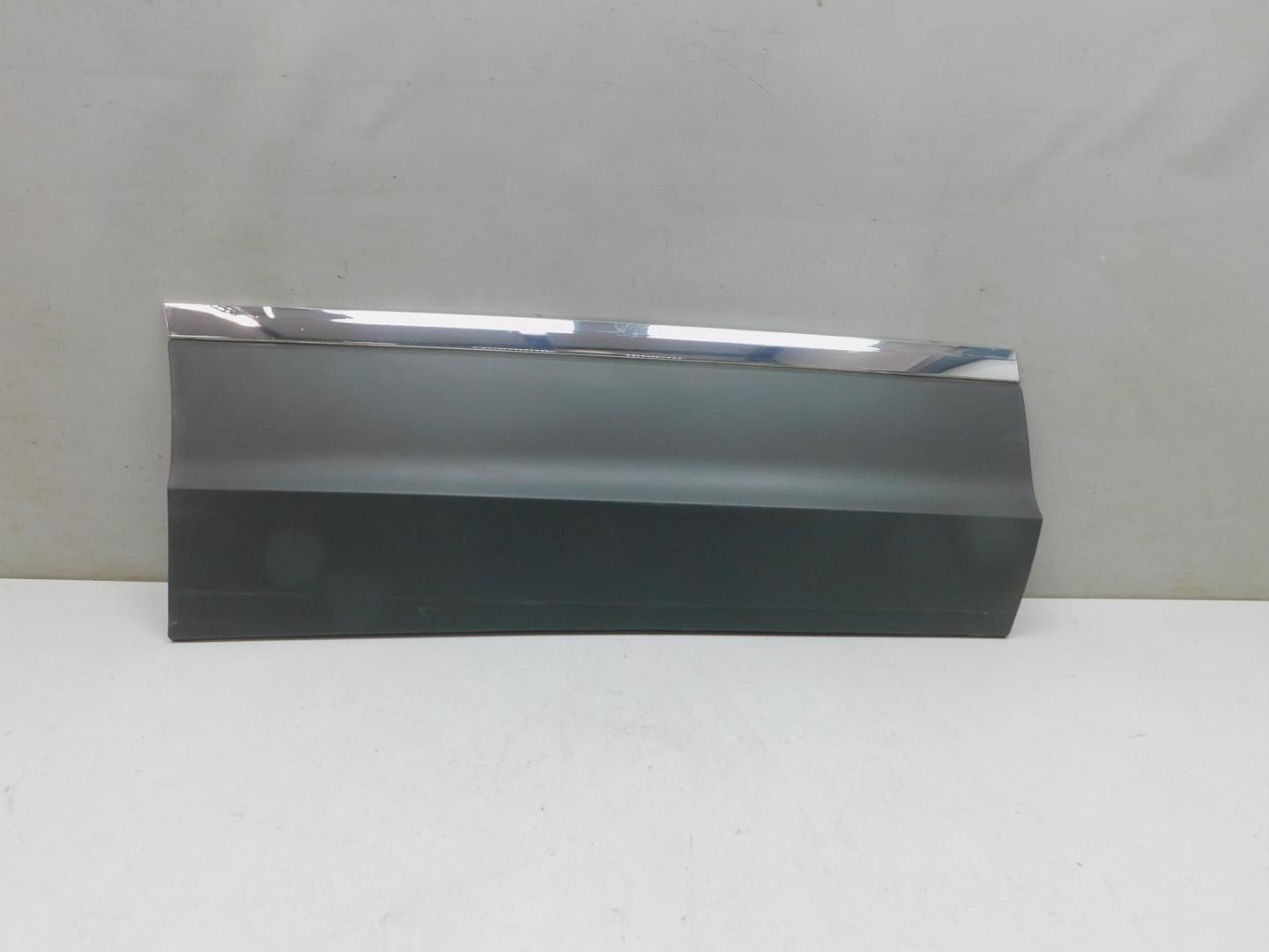 Накладка двери задней правой