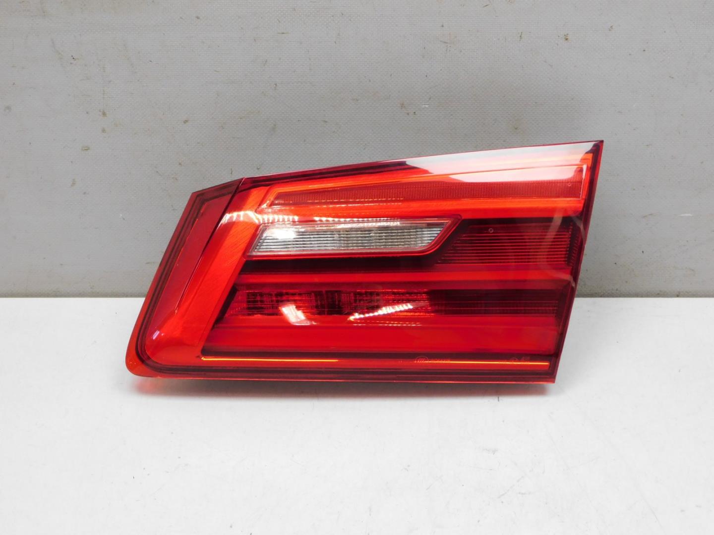 Фонарь задний внутренний правый