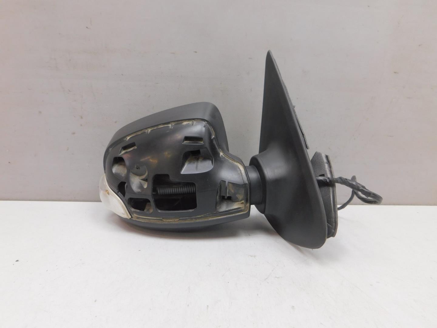 Зеркало правое электрическое