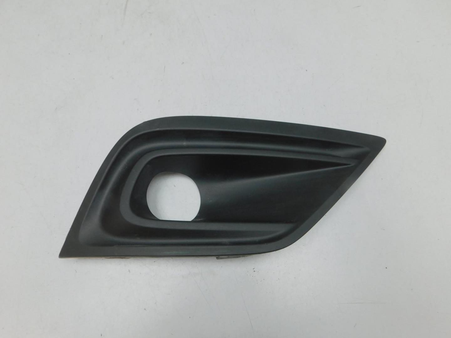 Решетка в бампер правая