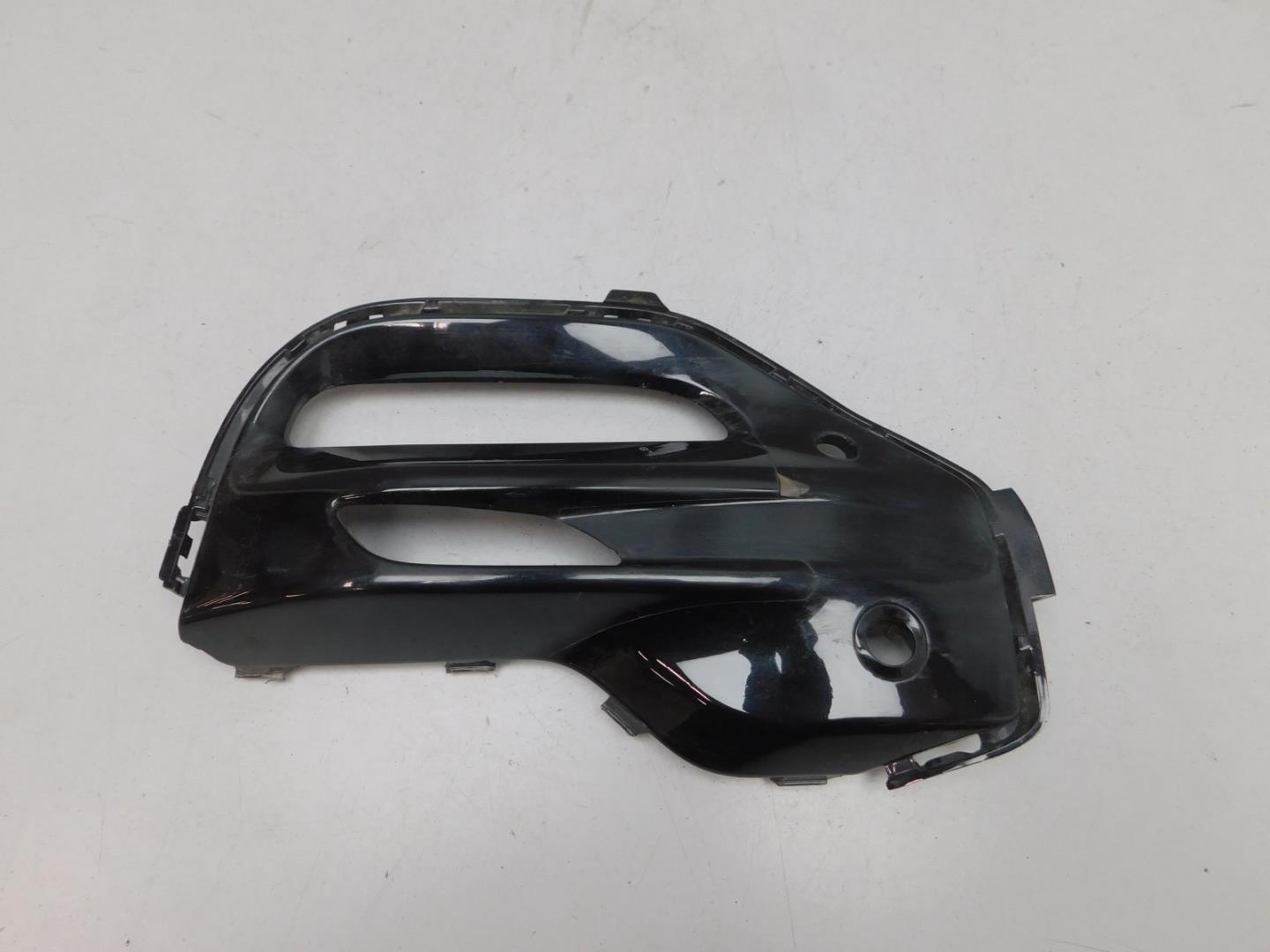 Решетка в бампер правая