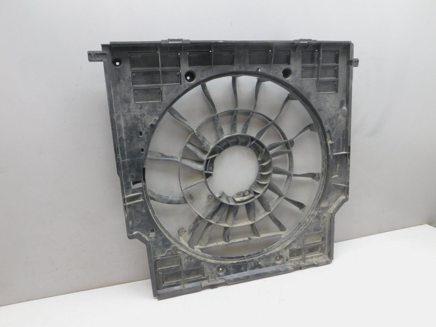 Диффузор вентилятора