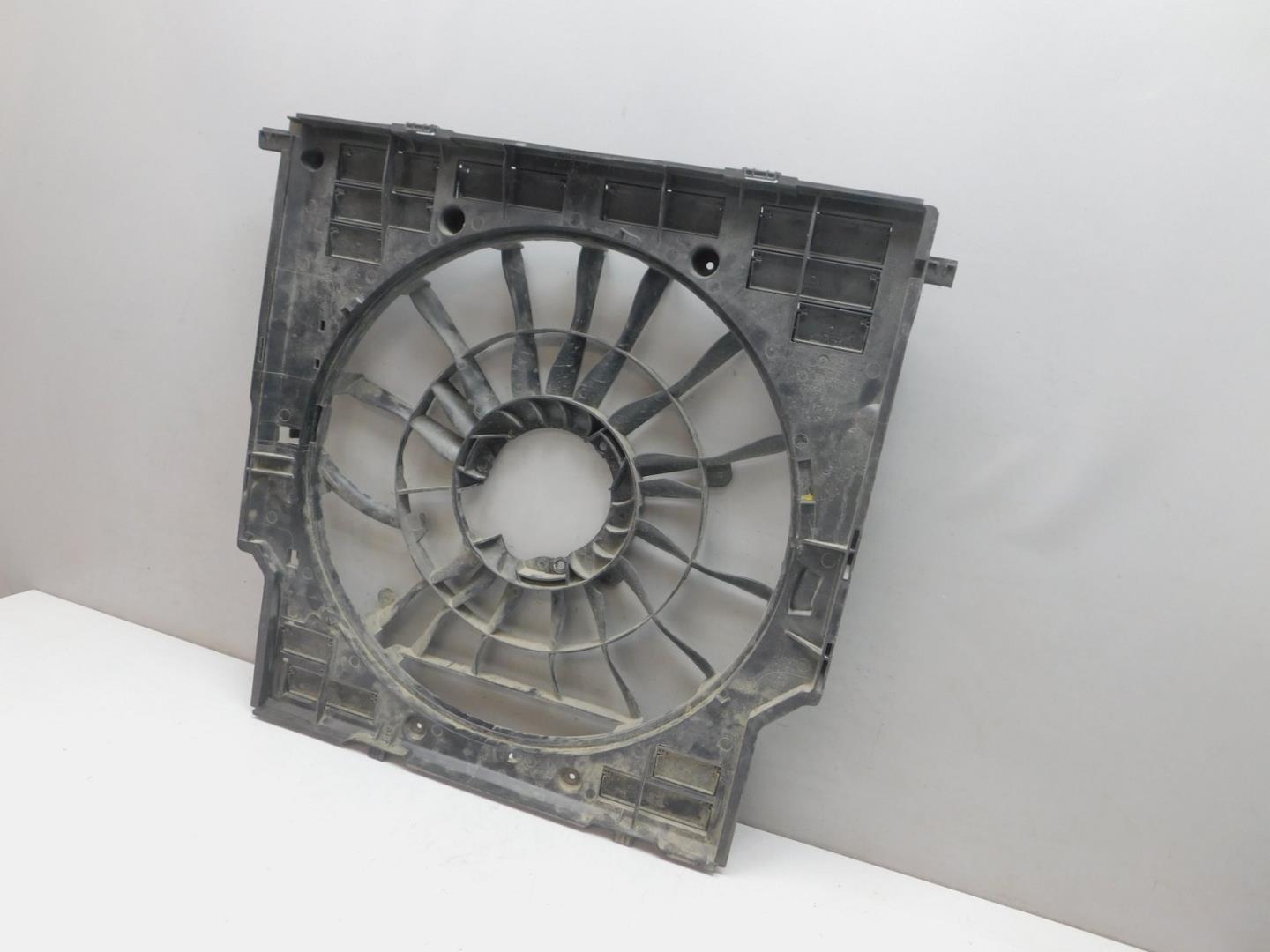 Диффузор вентилятора