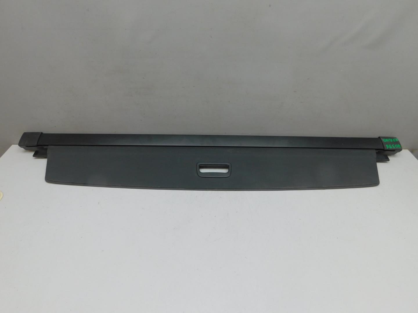 Шторка багажника