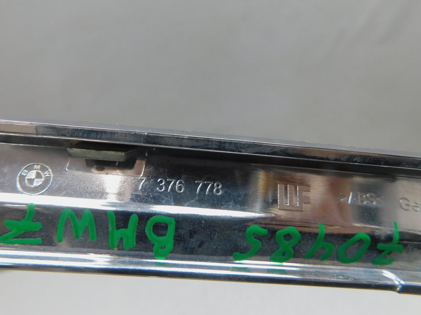 Накладка двери багажника