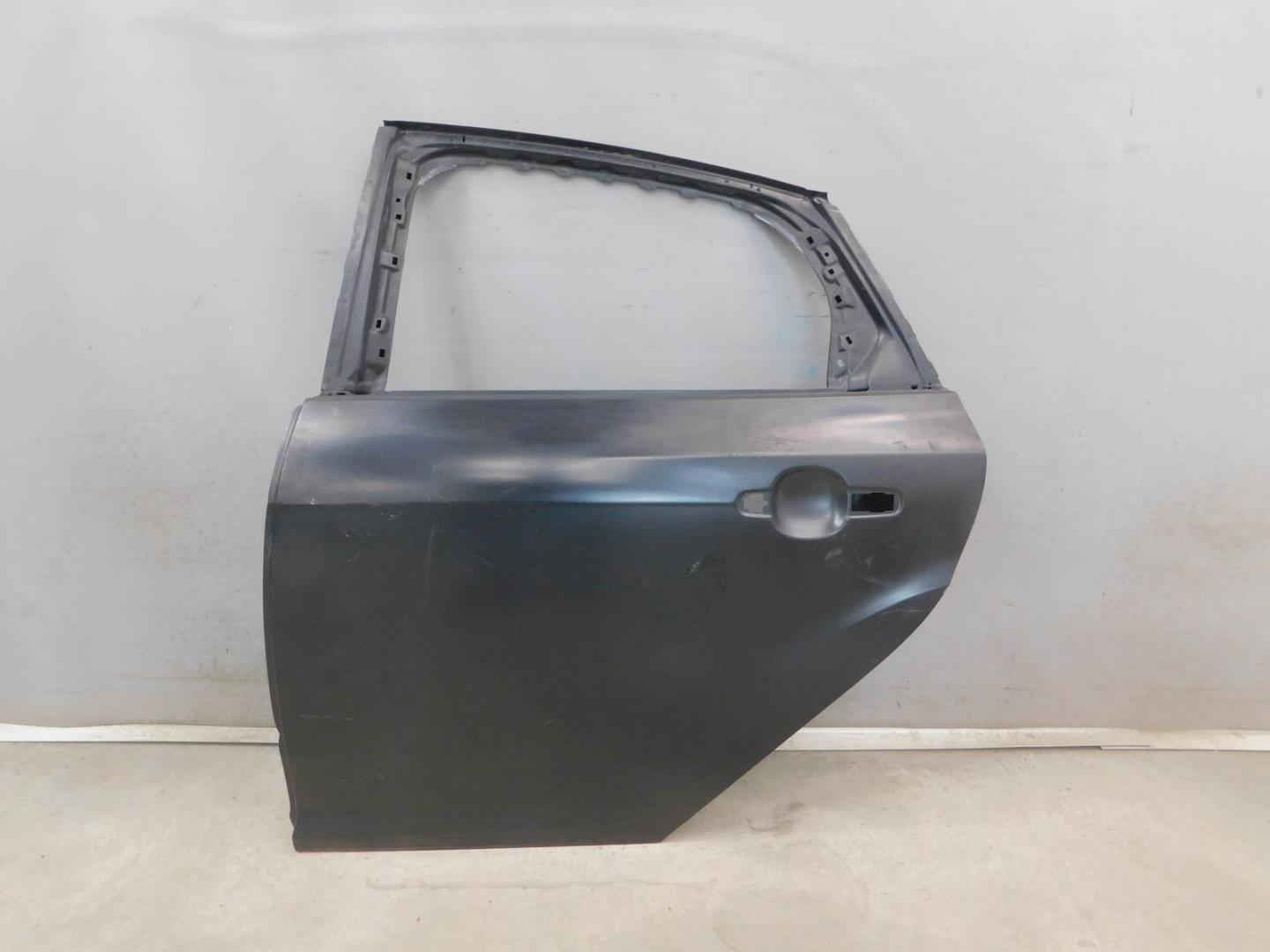 Дверь задняя левая