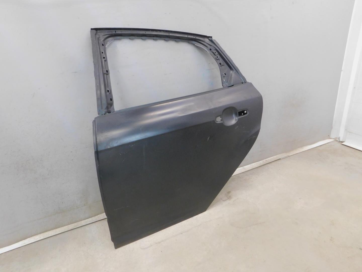 Дверь задняя левая