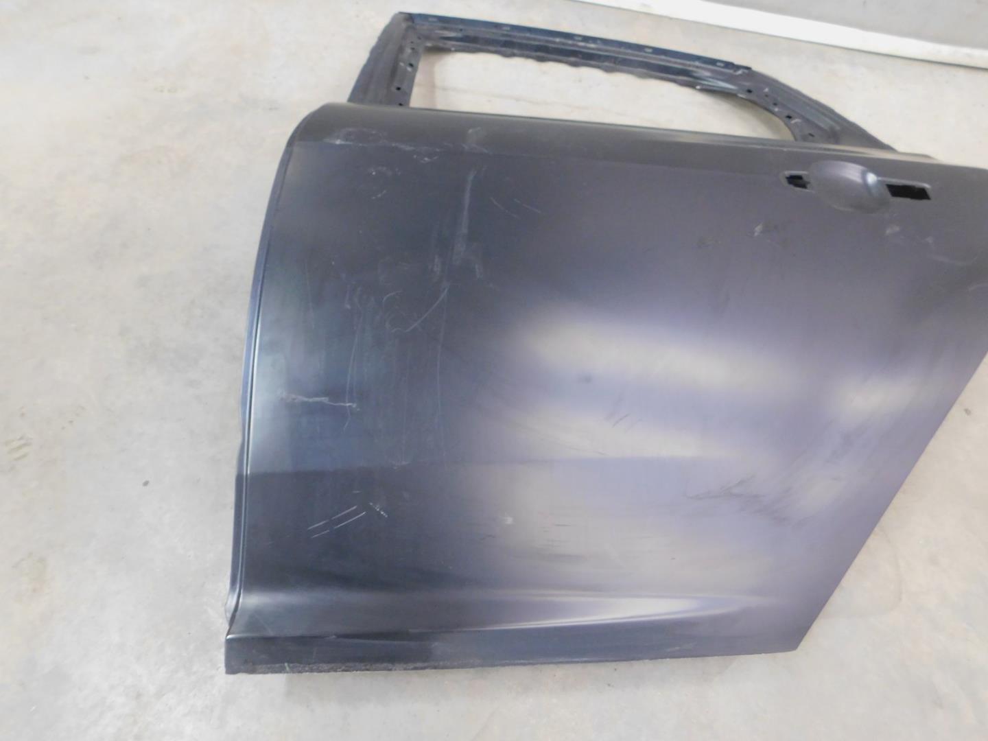 Дверь задняя левая