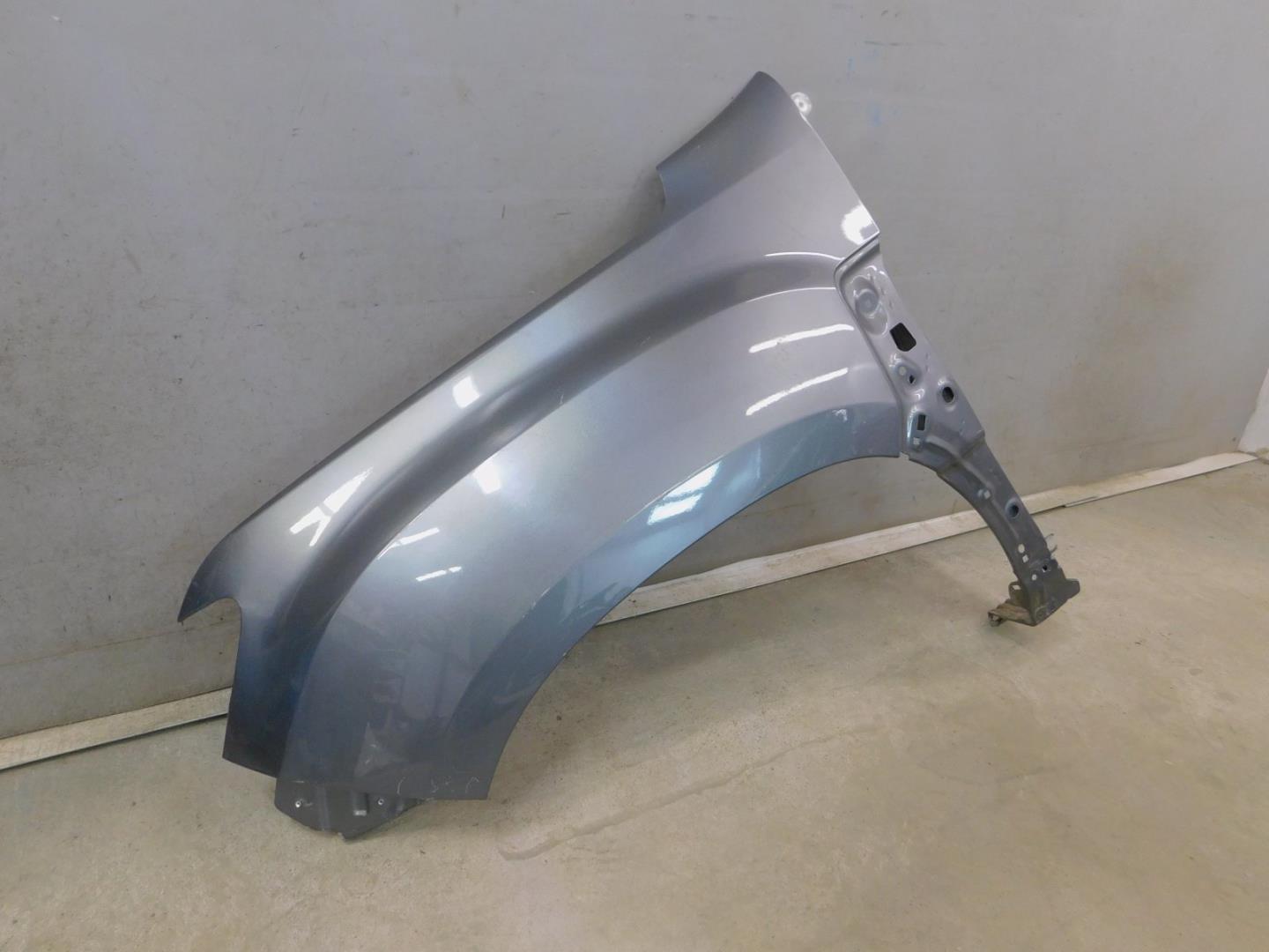 Крыло переднее левое