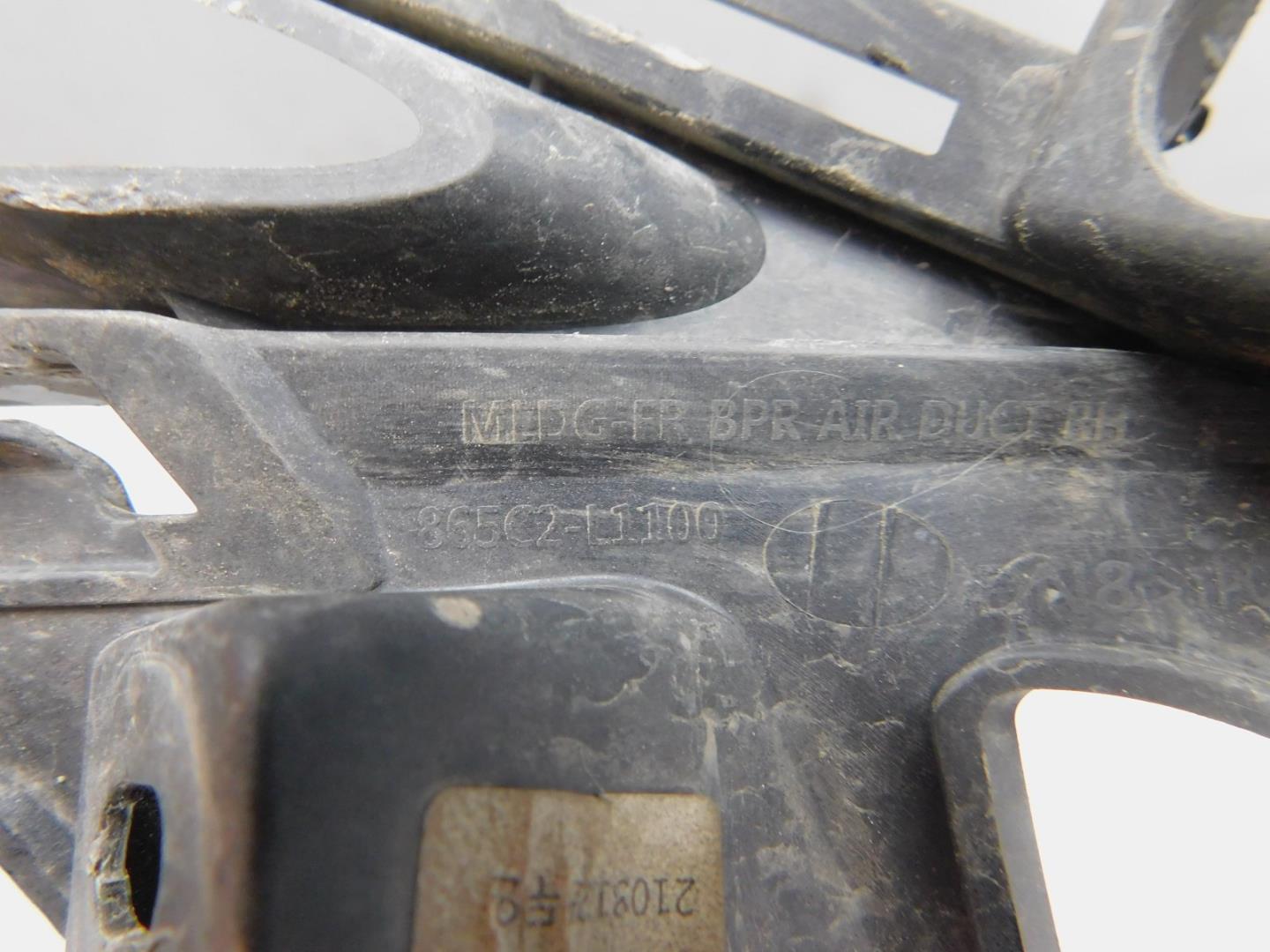 Решетка в бампер правая