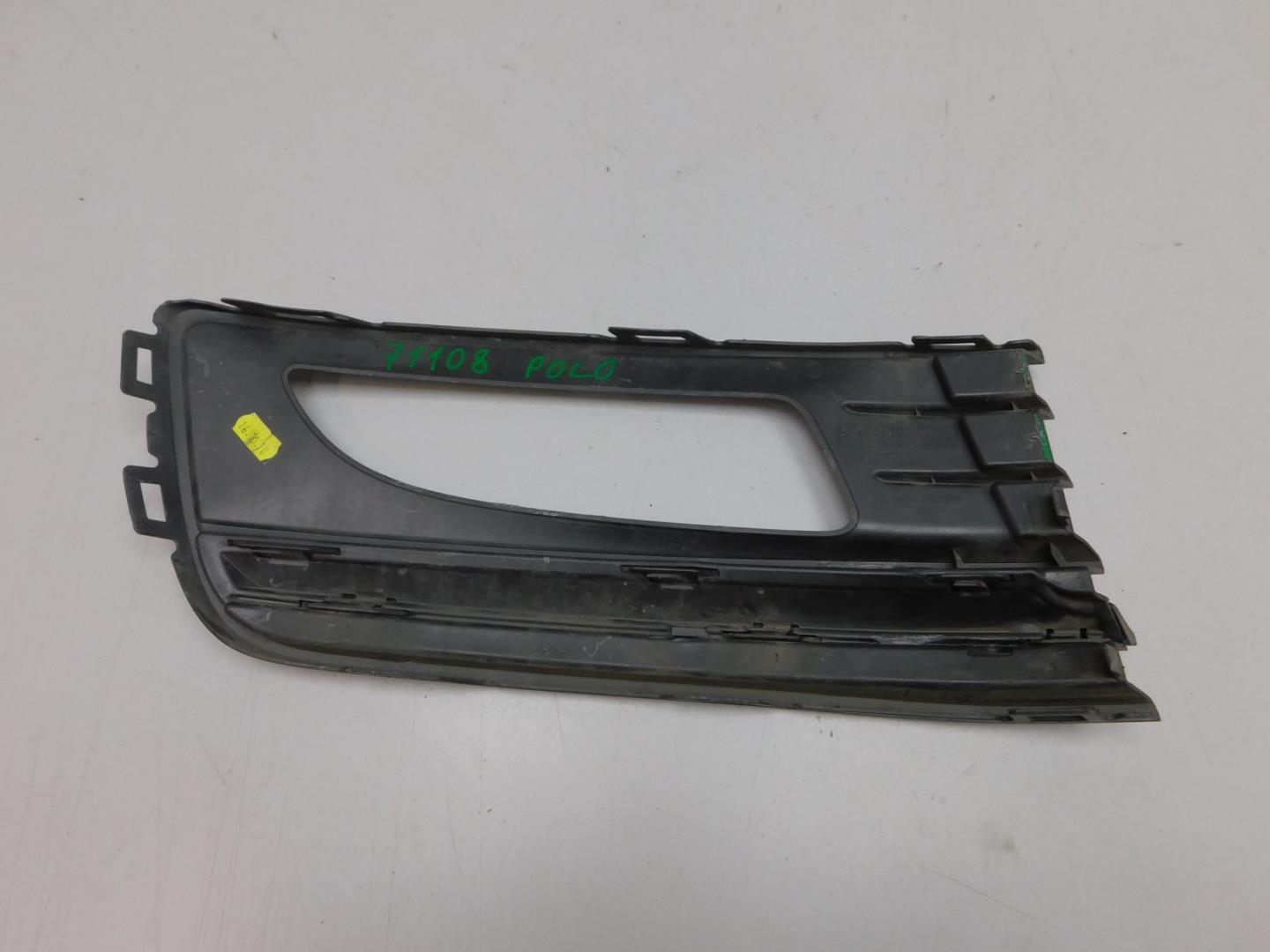 Решетка в бампер левая