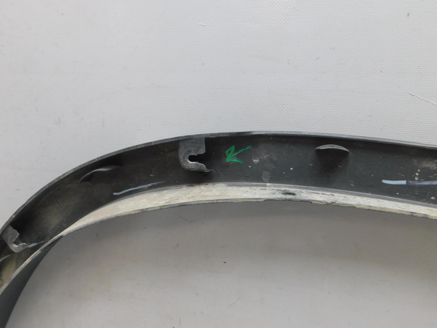 Накладка заднего крыла правого