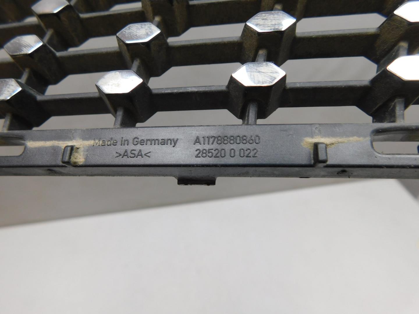 Накладка на решетку радиатора