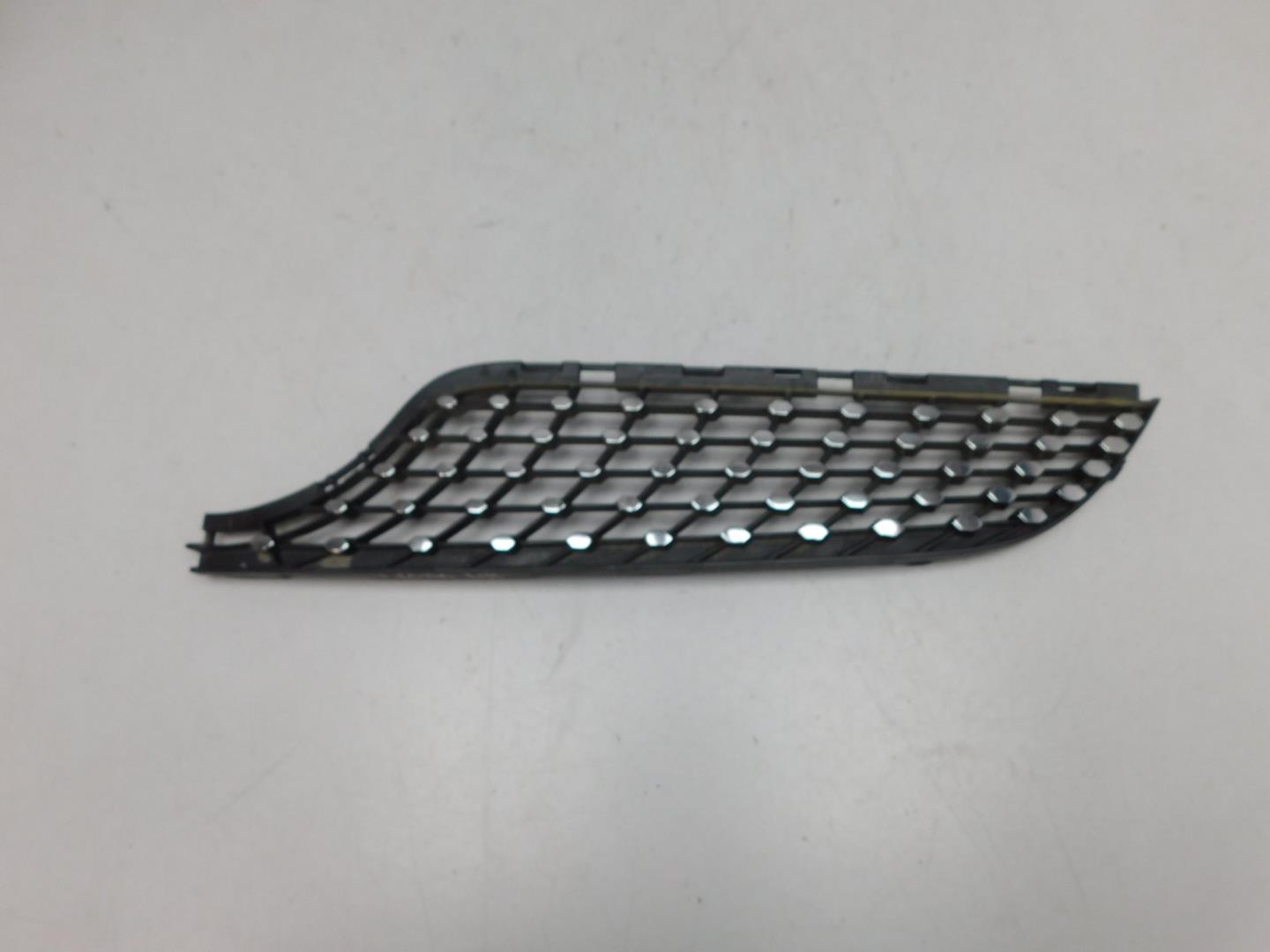 Накладка на решетку радиатора