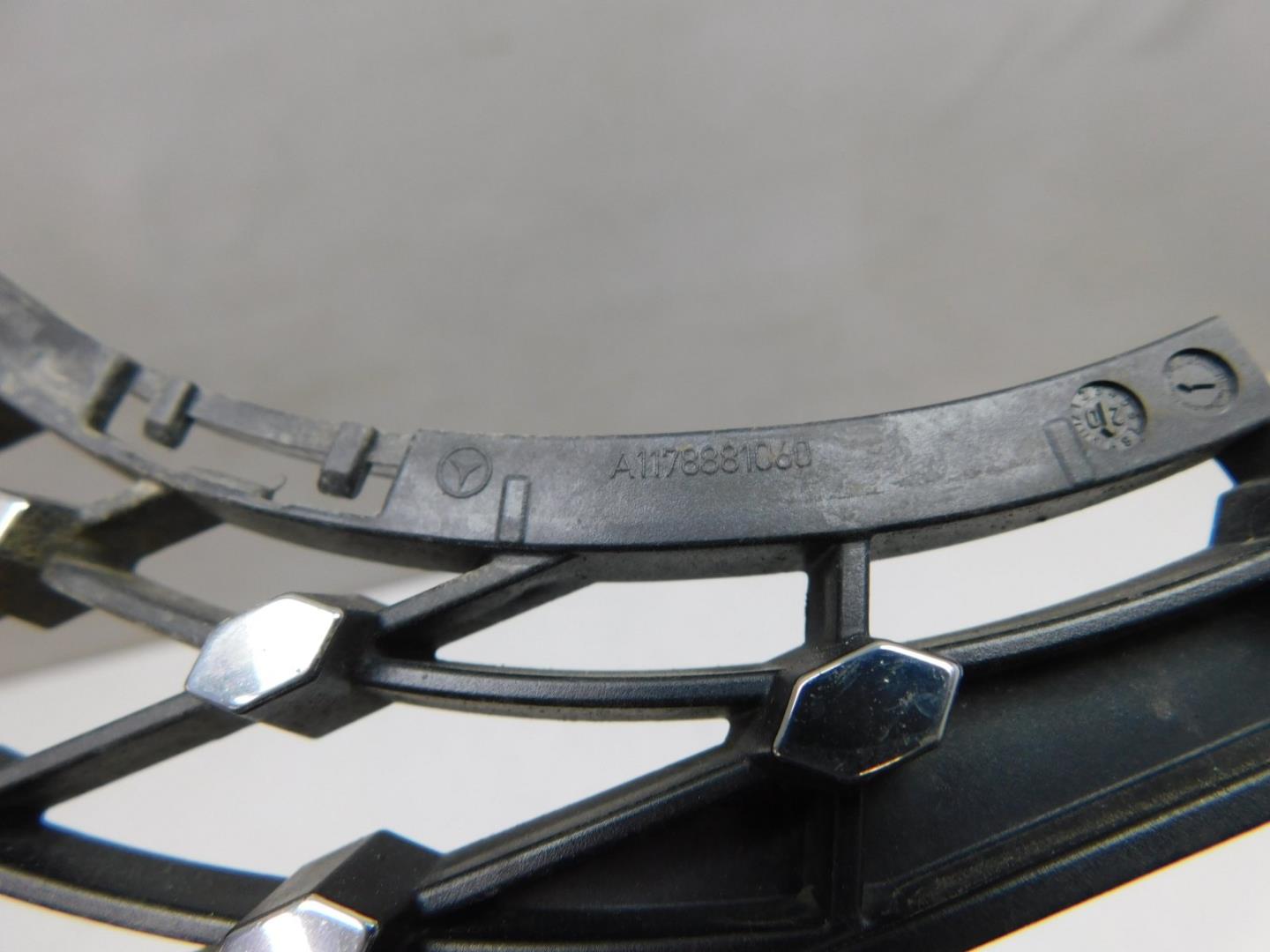 Накладка на решетку радиатора