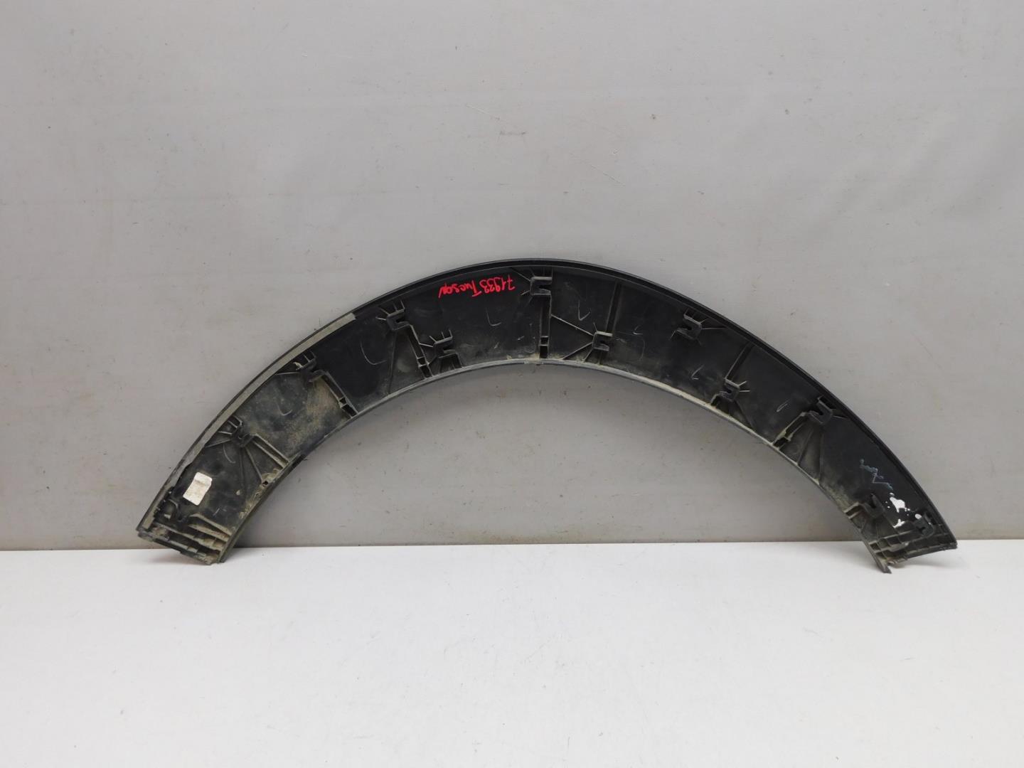 Накладка переднего крыла левого