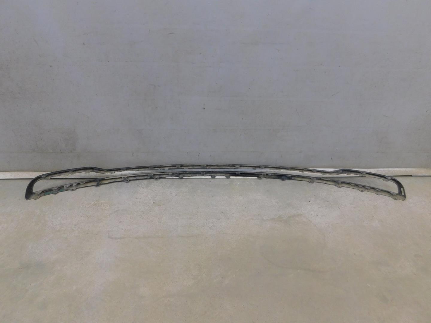 Молдинг заднего бампера