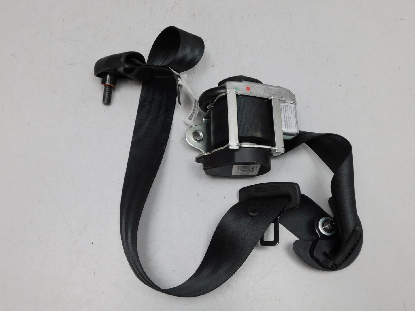 Ремень безопасности с пиропатроном