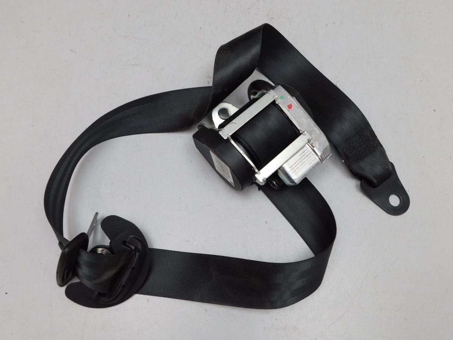 Ремень безопасности с пиропатроном