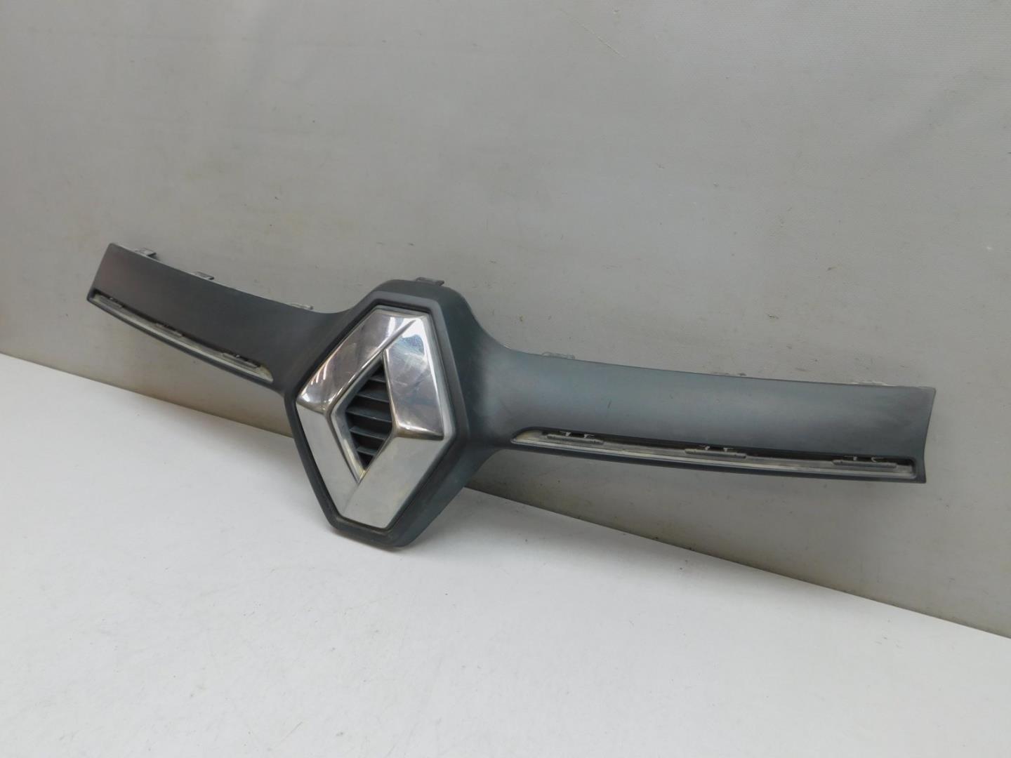 Накладка на решетку радиатора