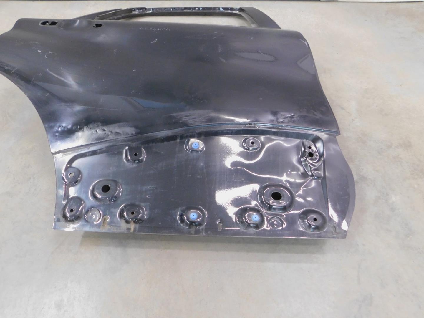 Дверь задняя правая