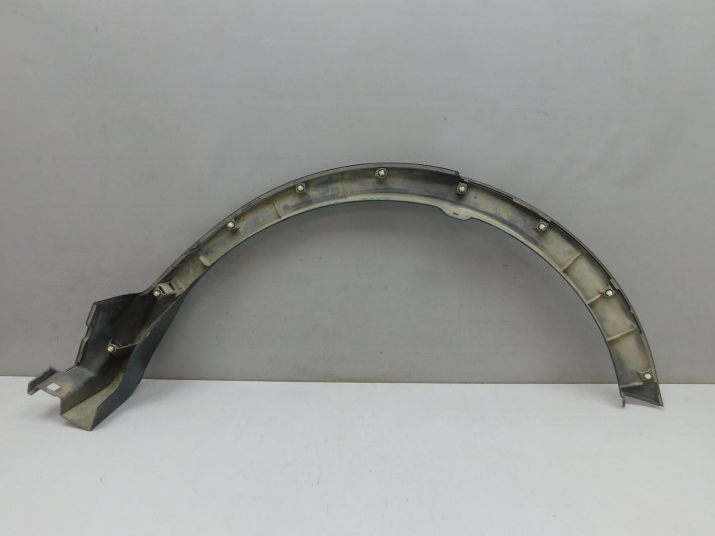 Накладка заднего крыла правого