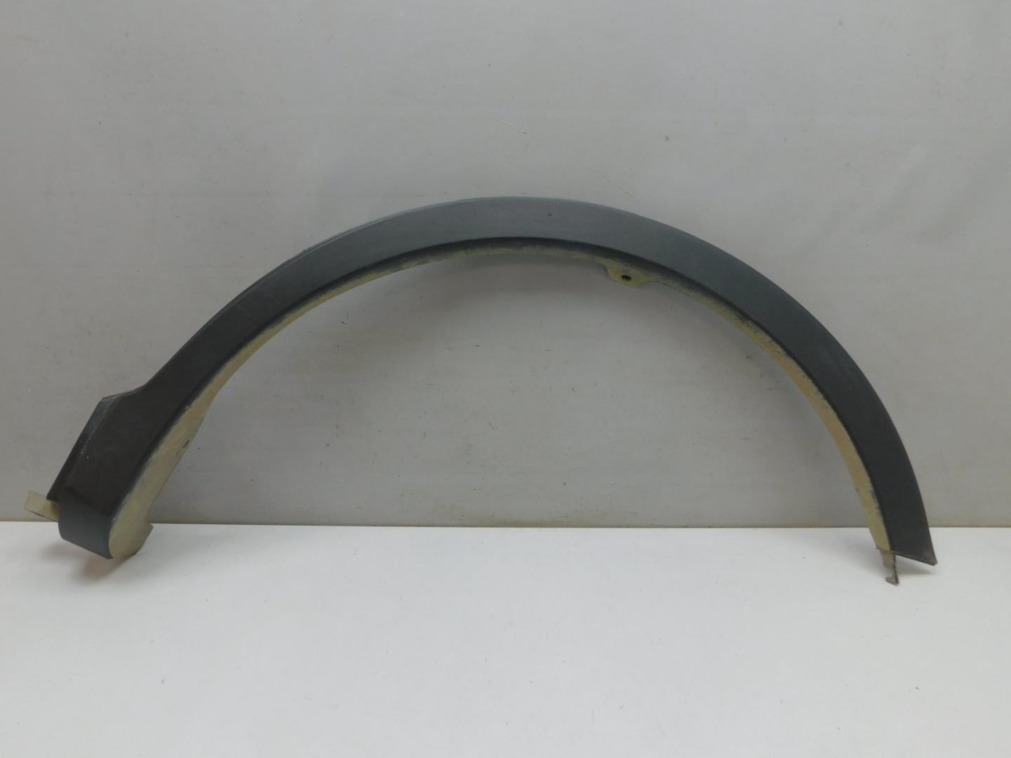 Накладка заднего крыла левого