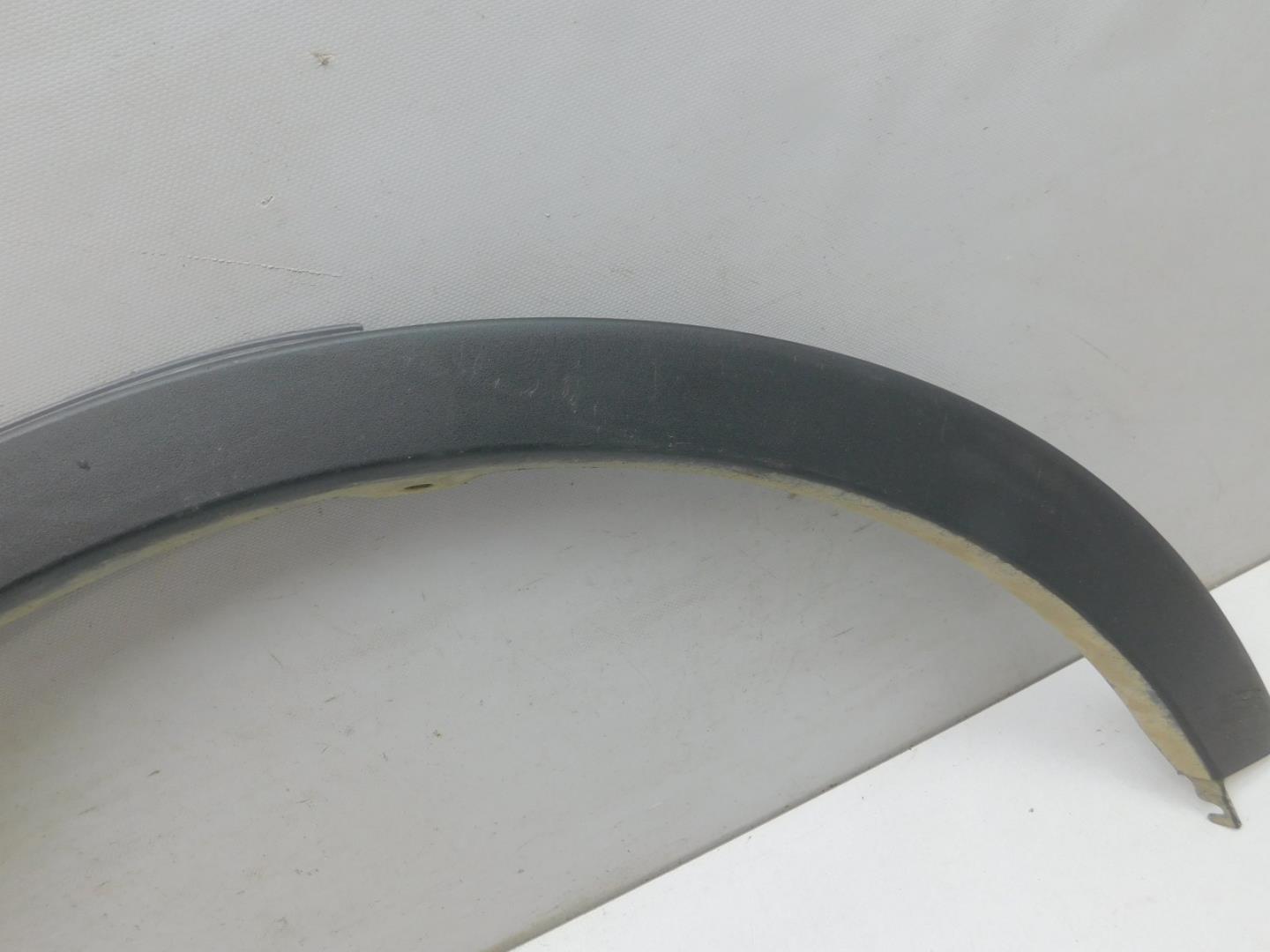 Накладка заднего крыла левого