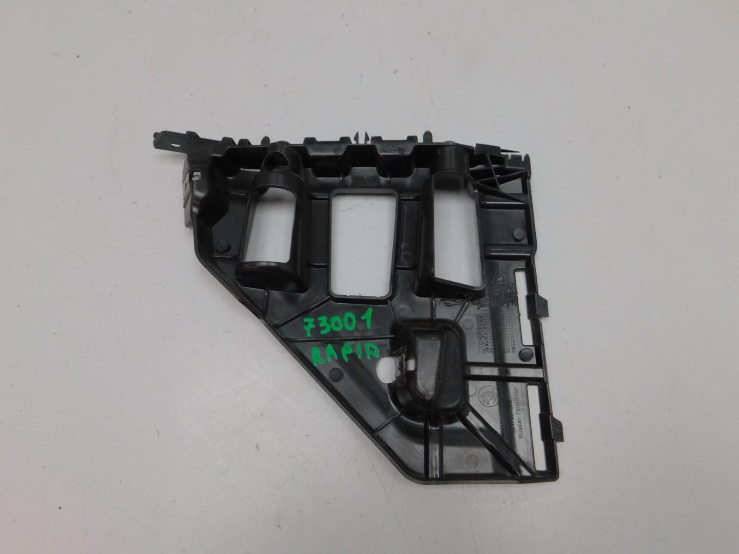 Кронштейн заднего бампера