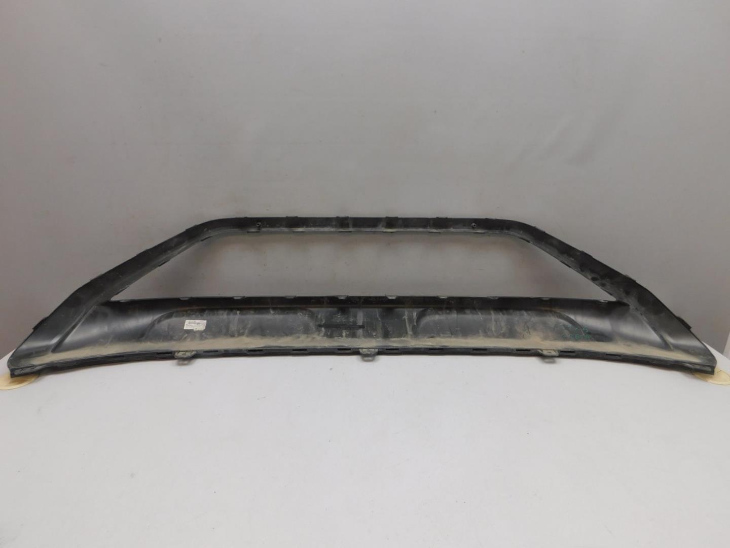 Накладка переднего бампера