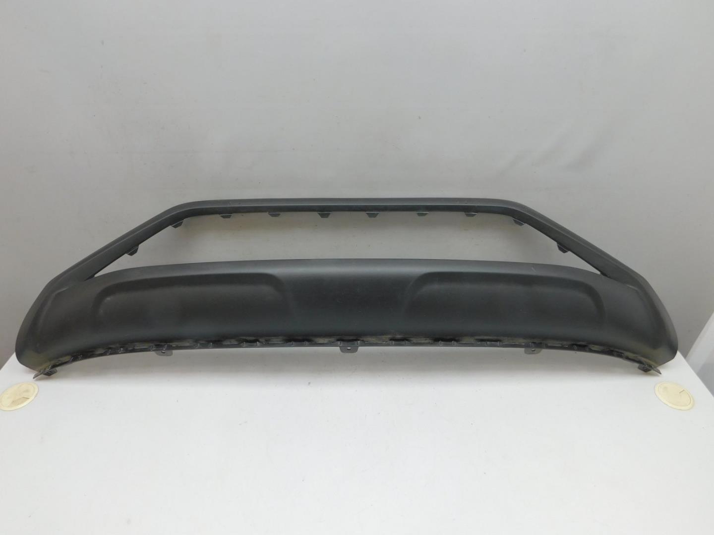 Накладка переднего бампера