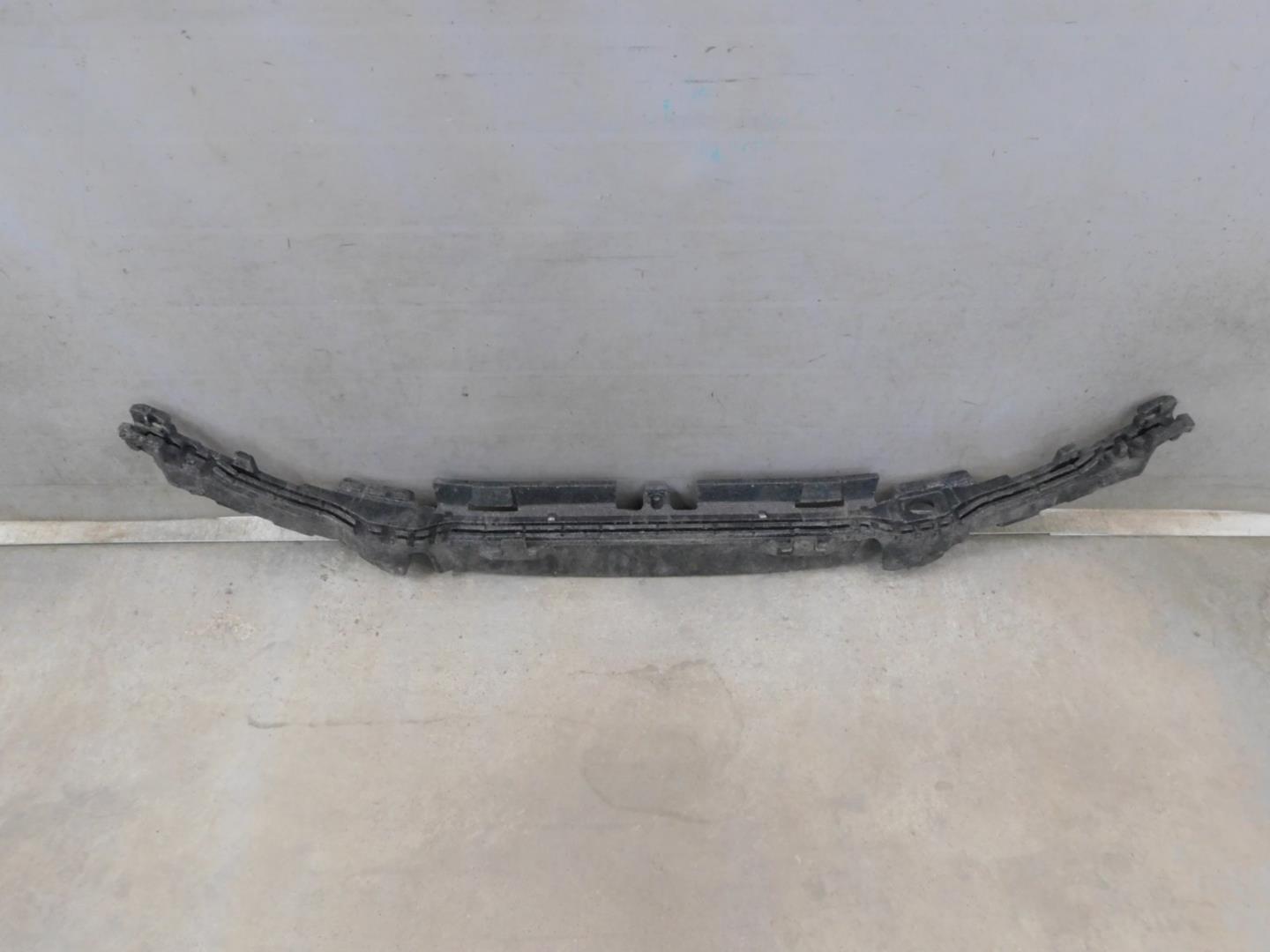 Усилитель переднего бампера