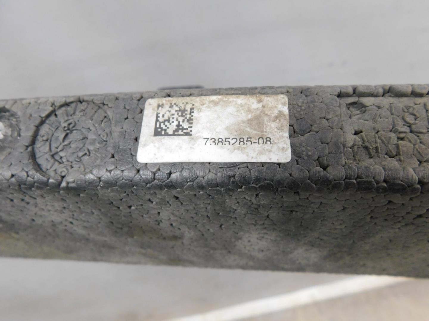 Усилитель переднего бампера