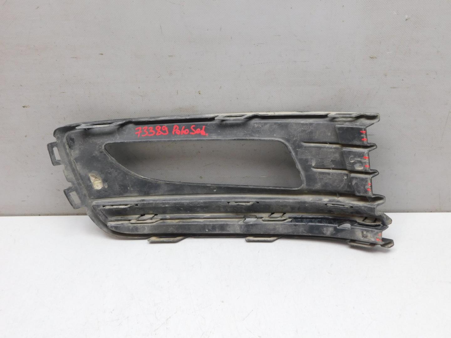 Решетка в бампер левая